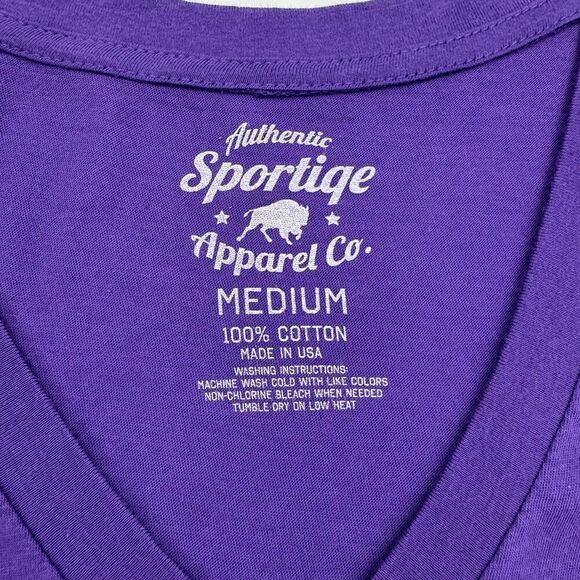 Charlotte Hornets Shirt NBA Size Medium Short Sleeve Purple V Neck Cursive Font - Picture 3 of 7